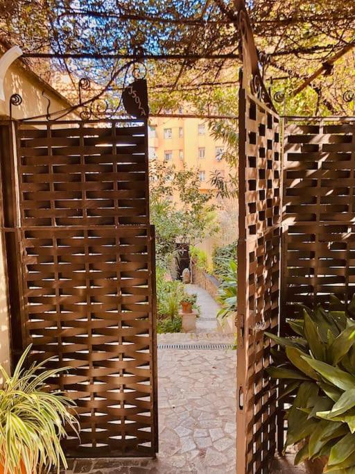 Isola Roger - Appartamento Con Giardino A Roma Экстерьер фото